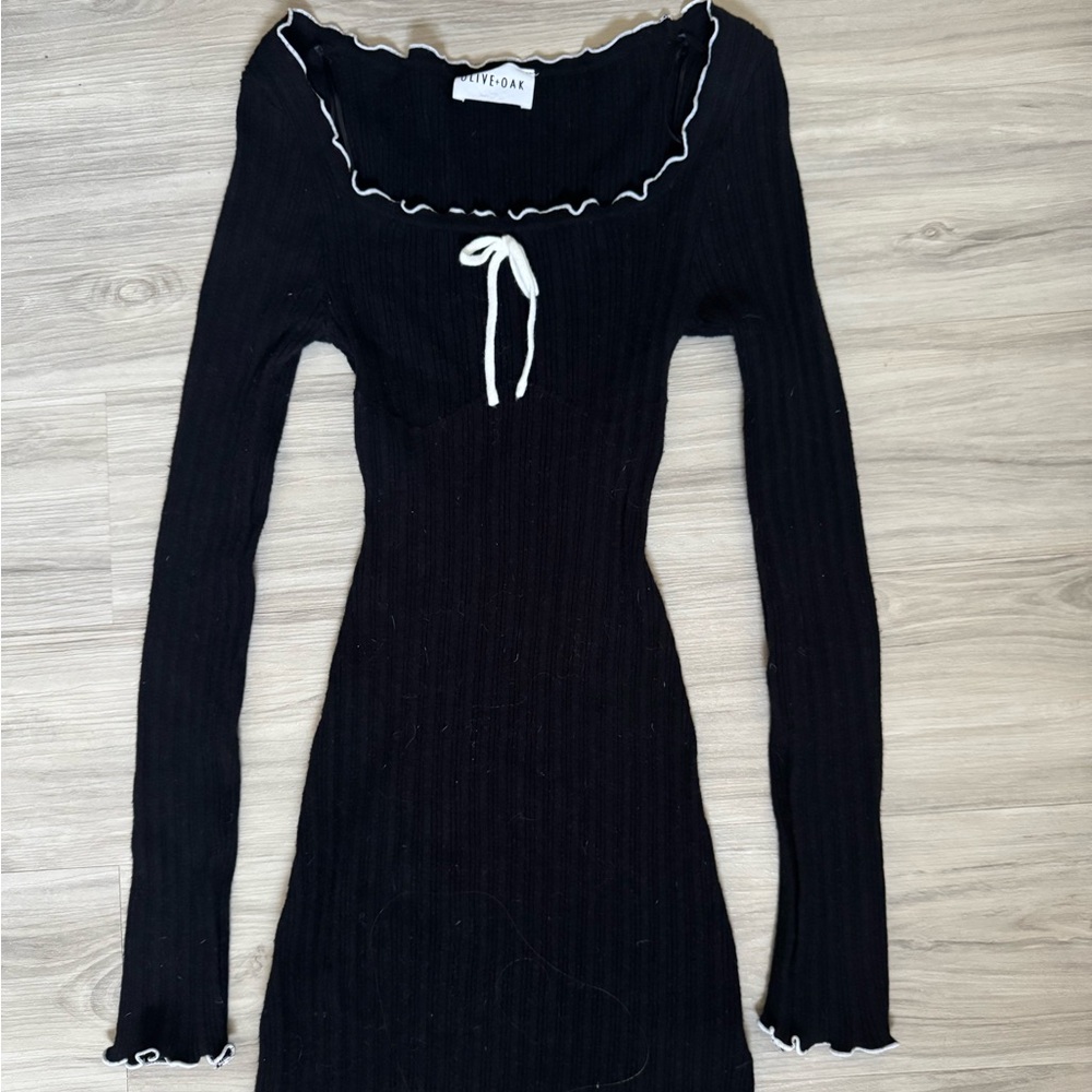 Olive & Oak Black Ribbed Long Sleeve Dress with White Trim
